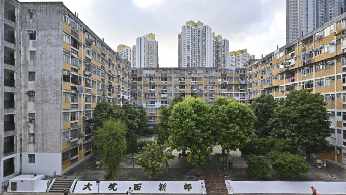 香港平民屋宇有限公司入禀要求大坑西新邨两租户交还单位，并赔偿28.1万元。资料图片