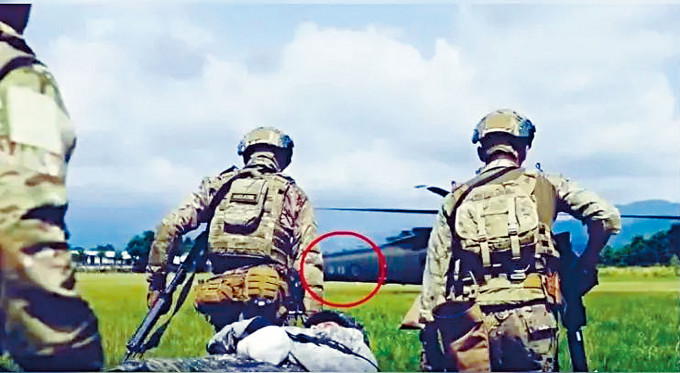 ■美軍宣傳片中，直升機機身有「陸軍」字眼及「中華民國國徽」。