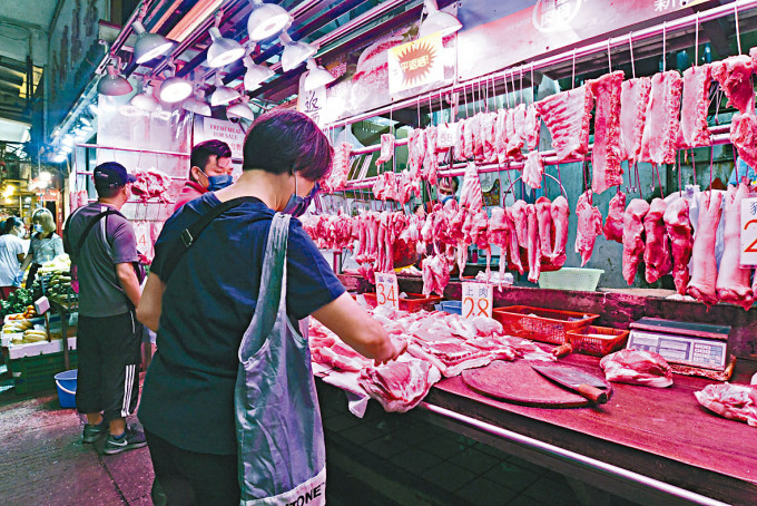 有市民認為活牛售價太高，將改吃其他肉類。