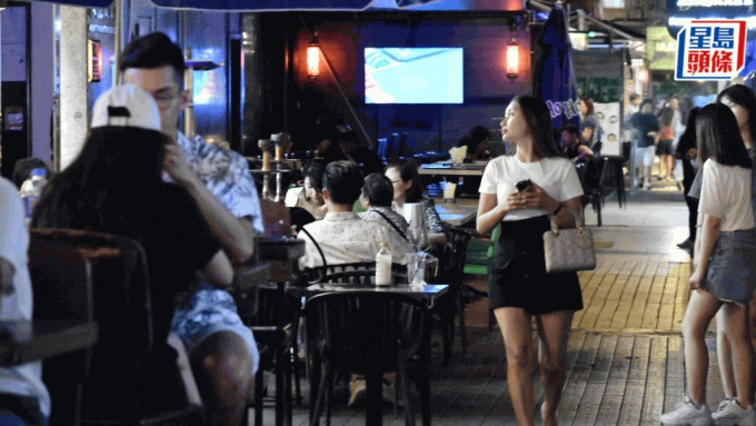 酒吧业协会将筹划新计划包括举办酒吧文化活动等。资料图片