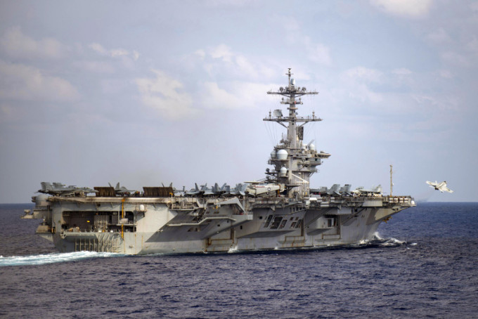 CNN指美国海军有40艘军舰出现新冠病毒病例。AP