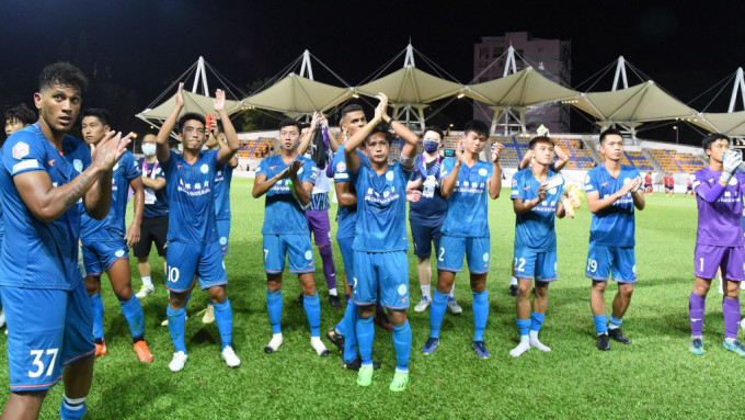 流浪在周5晚菁英杯2:0小胜香港U23。 标准流浪图片