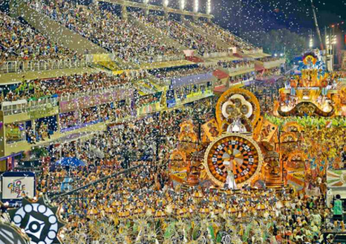 里约热内卢每年盛大的嘉年华会亦正考虑延期举世。资料图片