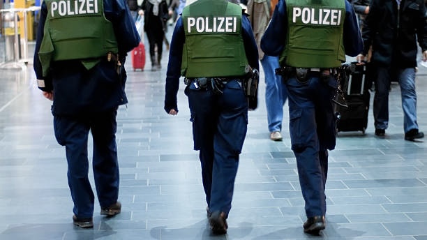 德國警察進行反恐巡邏。 iStock配圖
