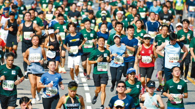 香港體壇盛事之一的渣打香港馬拉松，在疫情下再度停辦。資料圖片