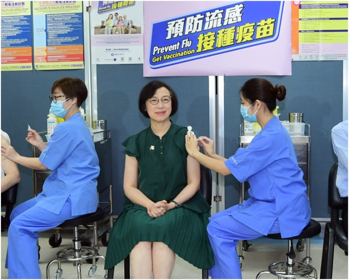 陳肇始籲市民盡快接種流感疫苗。 資料圖片
