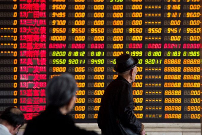 根据高盛统计，今年以来，中国企业股票及股票挂钩发行融资总额逾3103亿美元。