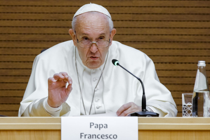 教宗宣布废除在神职人员性侵案件中使用宗座保密法规。AP