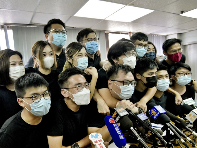 警方日前以涉嫌违反《香港国安法》拘捕53名组织及参与民主派初选人士。资料图片