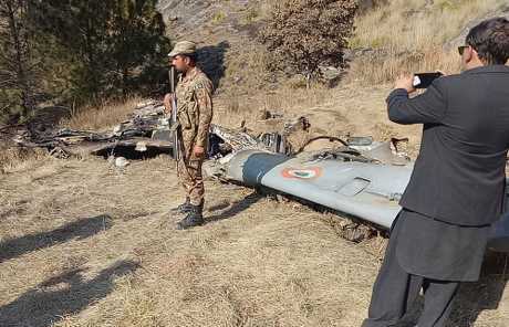 巴基斯坦軍方昨天聲稱繫落兩架進入領空的印度戰機。資料圖片