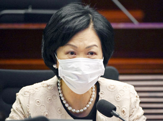 叶刘淑仪表明，支持当局煞停放宽计划。资料图片