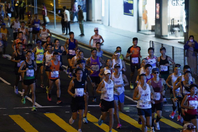 香港马拉松在疫情下复办。 Reuters