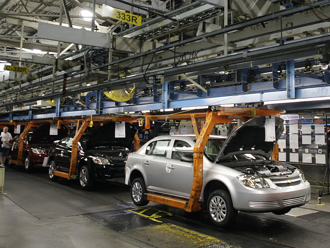 國務院宣布向美國汽車及零部件暫停加關稅3個月。AP圖片