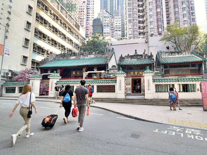 旅发局先后推出两轮「赏你游香港」。资料图片