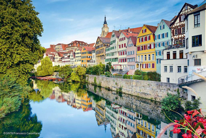 犹如童话小镇般漂亮的图宾根，是德国著名旅游路线仙踪之路上的其中一个城市。