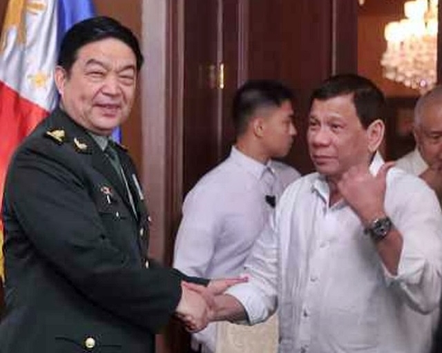 菲律宾总统杜特尔特会见中国国防部长常万全。