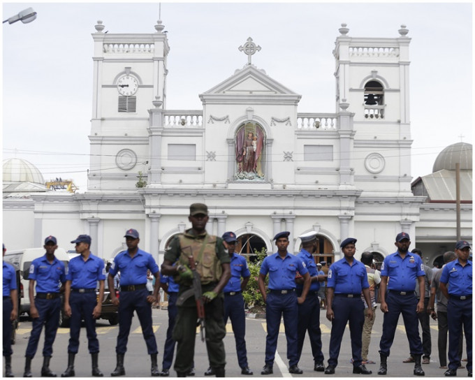 斯里兰卡昨日有多间教堂遭炸弹袭击。AP