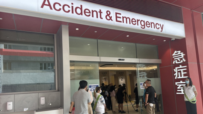 广华医院急症室逾400人平日求诊。资料图片