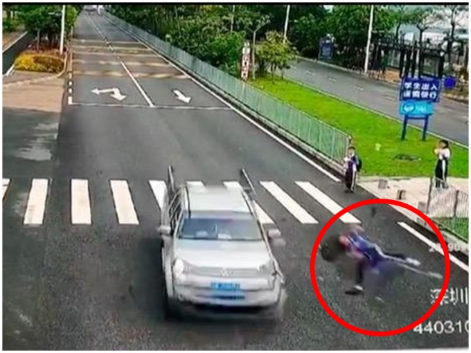 深圳校園區開車行駛沒有減速，中學生被撞飛亡。網圖