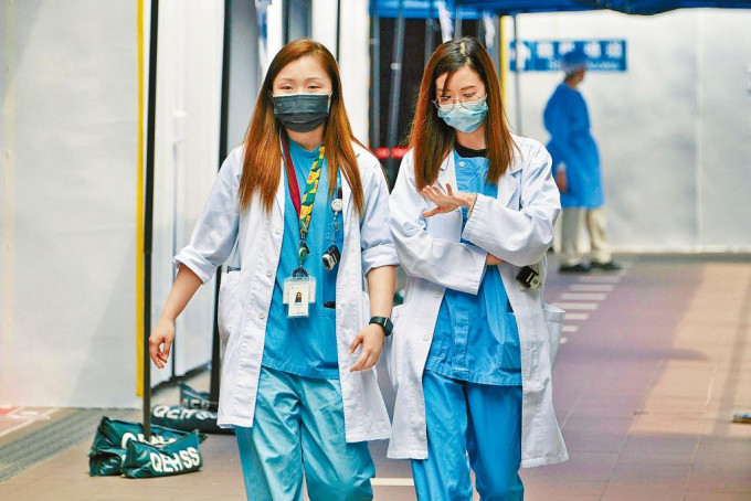 医管局放宽染疫员工免验。 