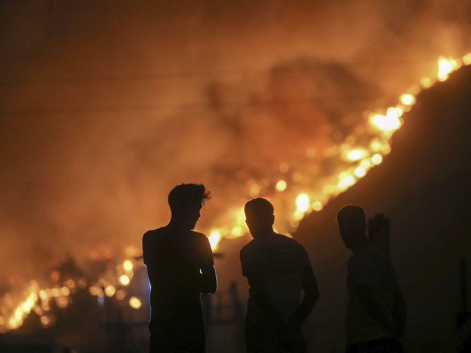 土耳其的地中海与爱琴海岸的山火，已在延烧一星期。AP图片