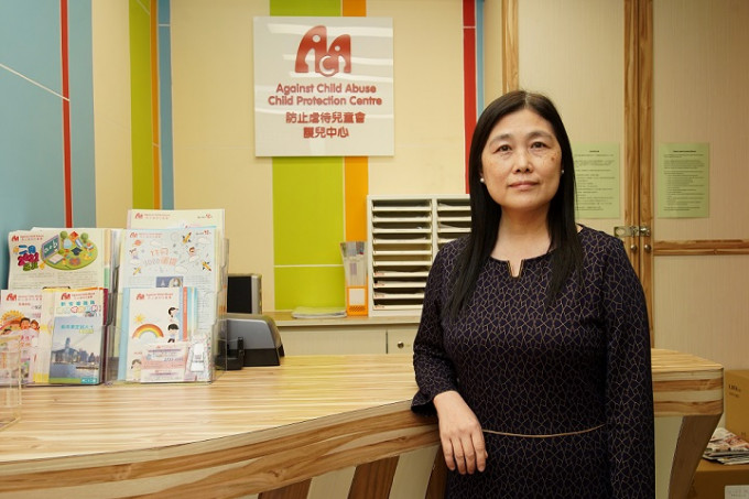 黃翠玲過去12年於防止虐待兒童會工作，見盡大大小小的人間悲劇。