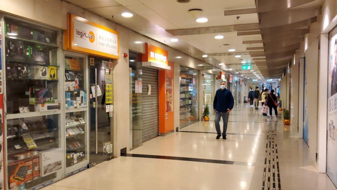 葵涌邨商场及街市的人流亦大减。