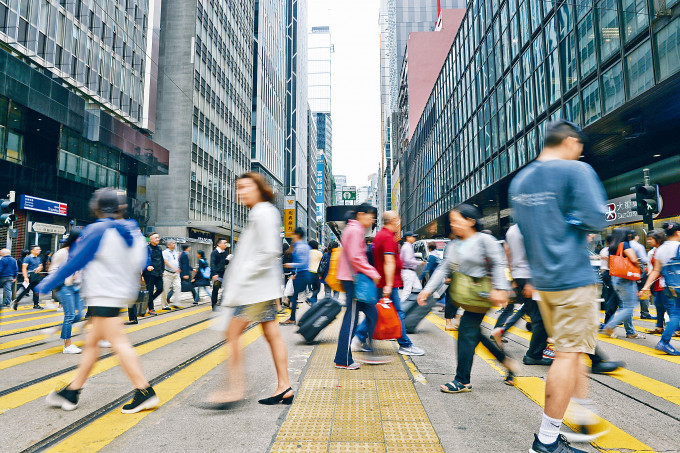 4月份本港打工仔的强积金回报平均升幅为4.56%。