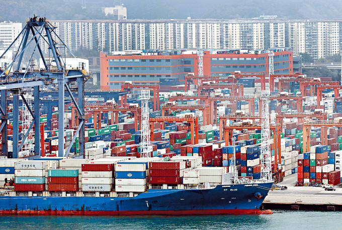 十一月商品出口貨值重現按年升幅，反映外圍貿易環境改善。