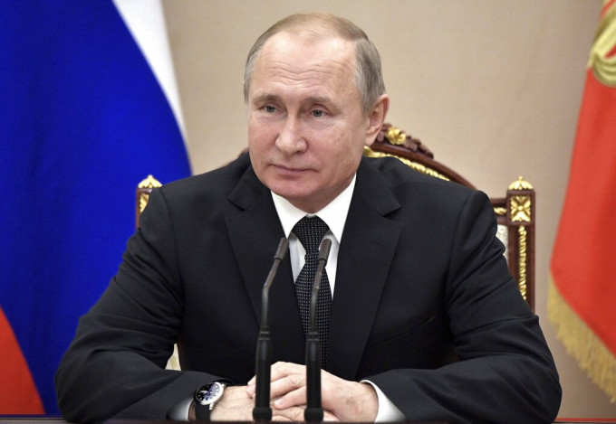 俄罗斯总统普京暂停执行《中程导弹条约》 。AP