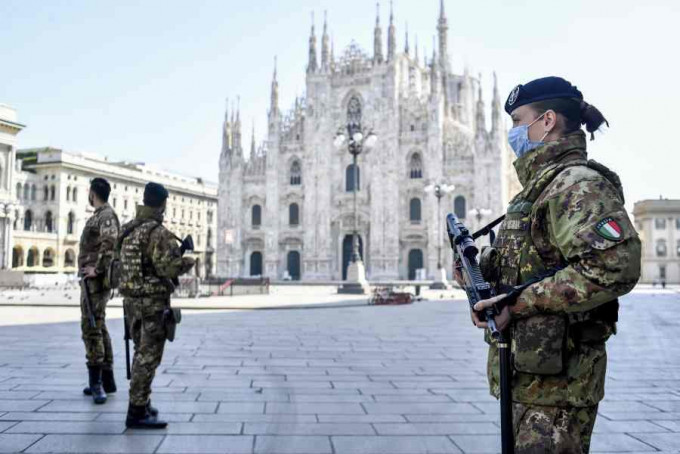 意大利「封城」措施下米蘭市內空無一人。AP
