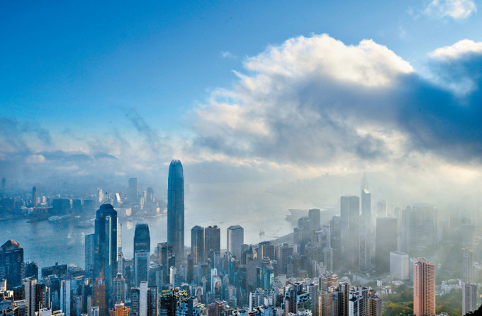 香港在最新的「最佳留學城市排名」位列全球第22位，其中表現最好的指標是「大學排名」，位列全球第10位。