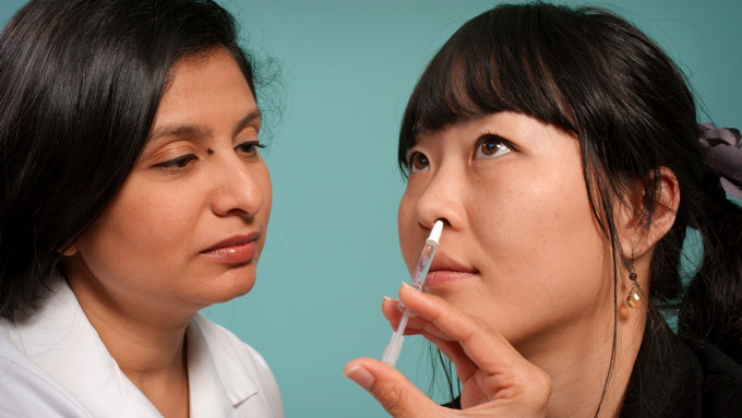 鹽水洗鼻有助去除致敏原。UNSPLASH圖片