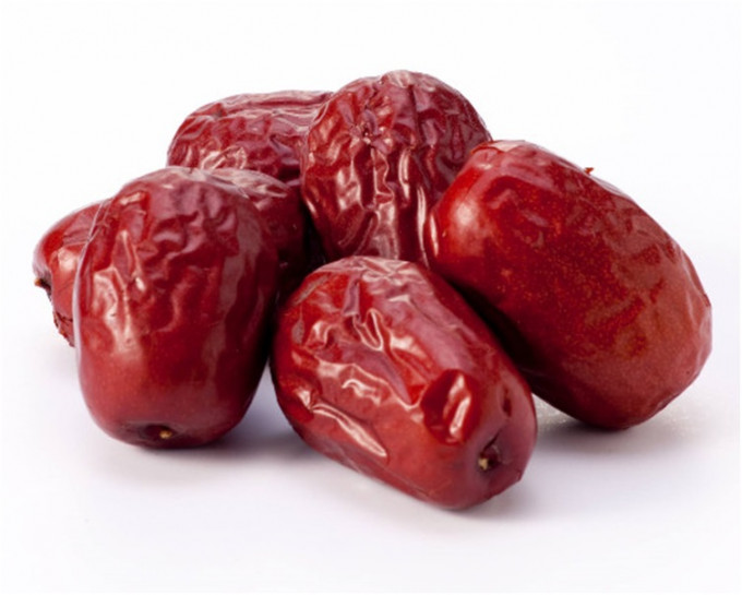女促销员因偷食了3粒红枣被公司罚3千元。网图　