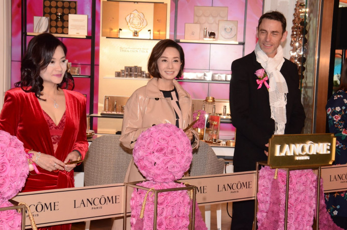 毛舜筠為法國著名護膚品牌慨念店擔任開幕嘉賓。