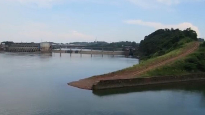 网传衡阳水坝捞出50多具白骨，警方指是严重失实，是谣言。(网图)