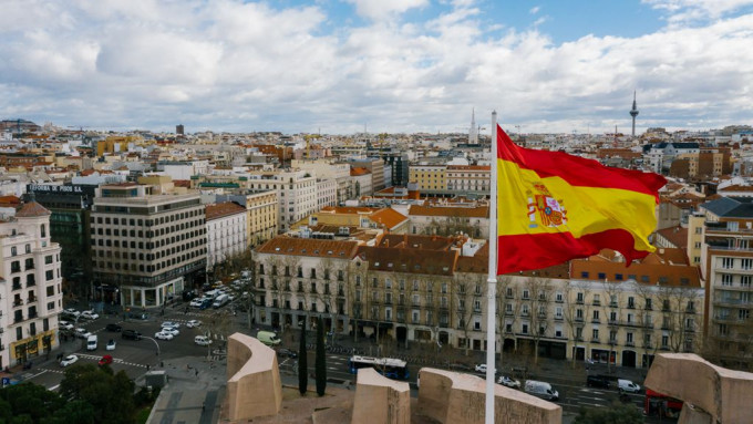 西班牙将取消黄金签证，以纾缓楼市压力。