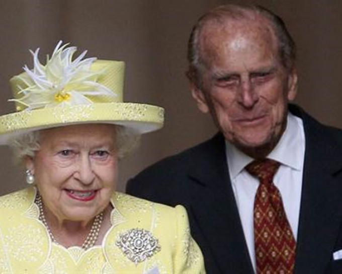 白金汉宫发言人指菲腊亲王退休后会陪伴在女皇左右。图:英国王室官网