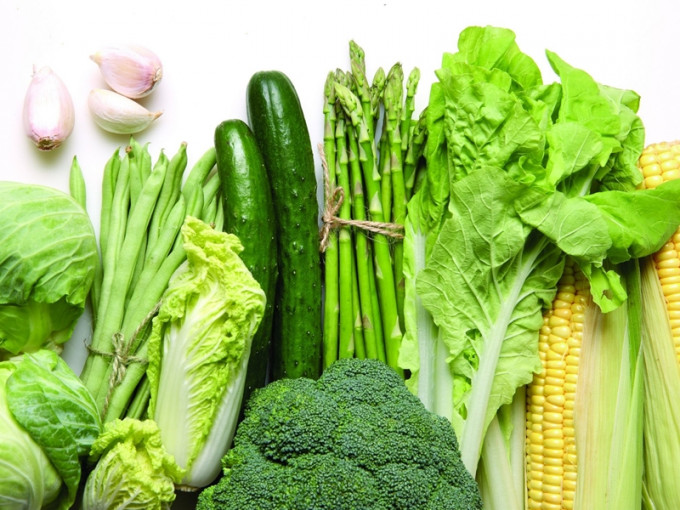 部分蔬菜若長期生食，有機會損害心臟及腎功能。