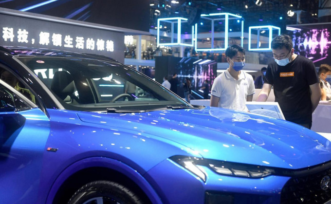 中國汽車年底料破3億輛。新華社