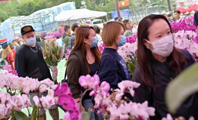 政府决定重开年宵市场，摊档数目会减半。资料图片