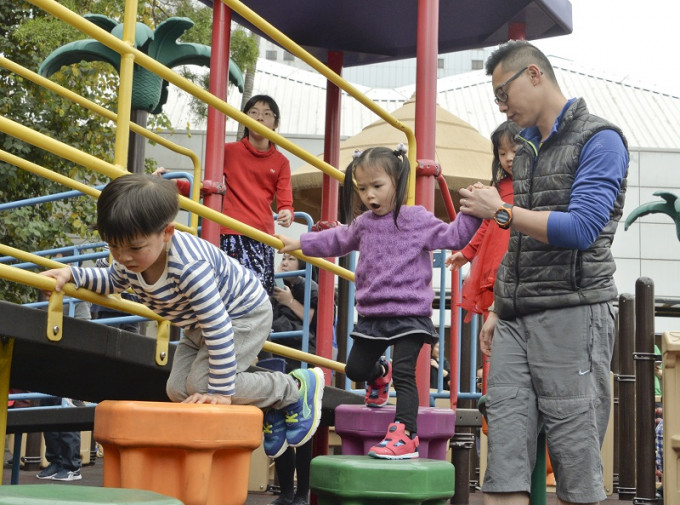 预算案增加父母及子女免税额。陈浩元摄