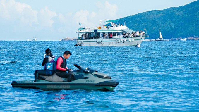 渔护署指在西贡海域出没的鲸鱼情况稳定，目前未有需要采取救助行动。资料图片