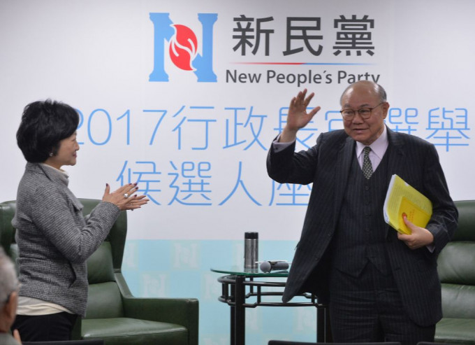 胡官形容自己受新民党欢迎，获得很多与会选委的掌声及赞赏。黄贤创摄