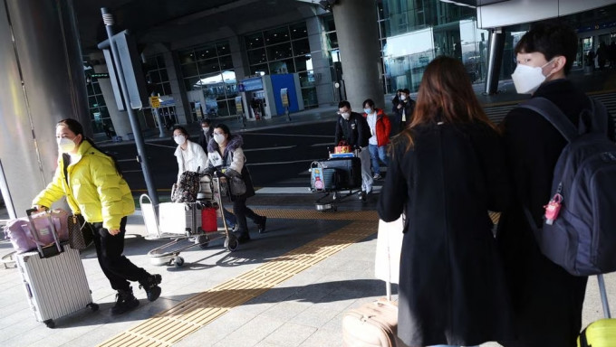 毋須提供新冠陰性證明，南韓周六起解除中國入境旅客行前檢測。路透社