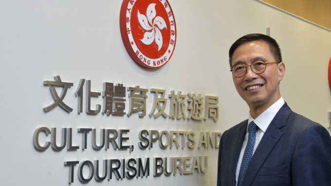 文化体育及旅游局局长杨润雄。 资料图片