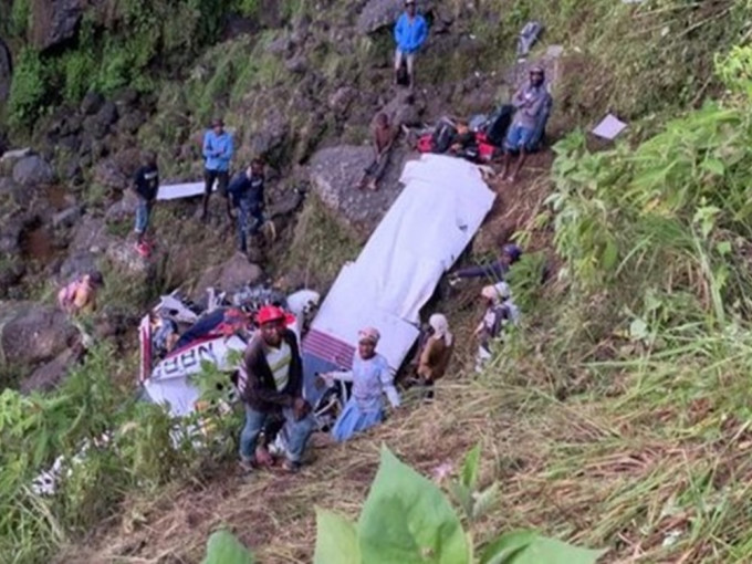 一架私人飛機前日（2日）在海地首都太子港東南部失事墜毀。gofundme募款網站頁面