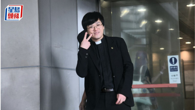 被告「姜牧師」姜嘉偉出庭。