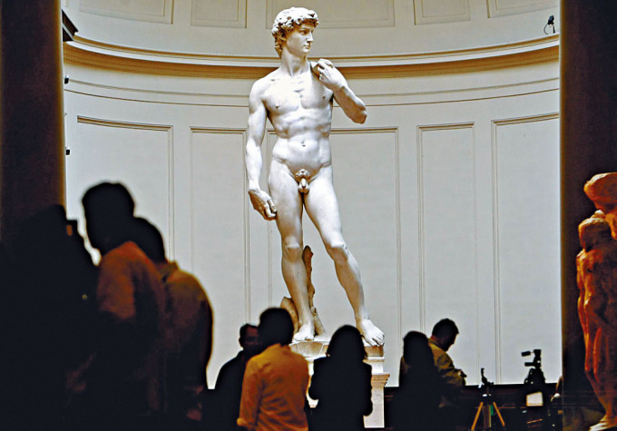 意大利佛羅倫斯美術學院內的大衞像。