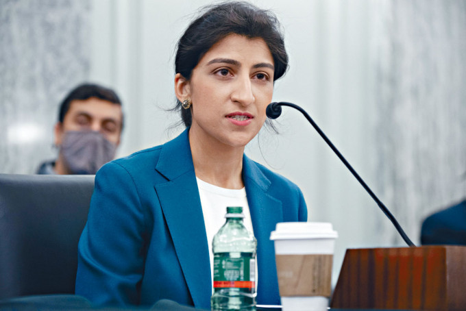 莉娜汗出任美国联邦贸易委员会主席。